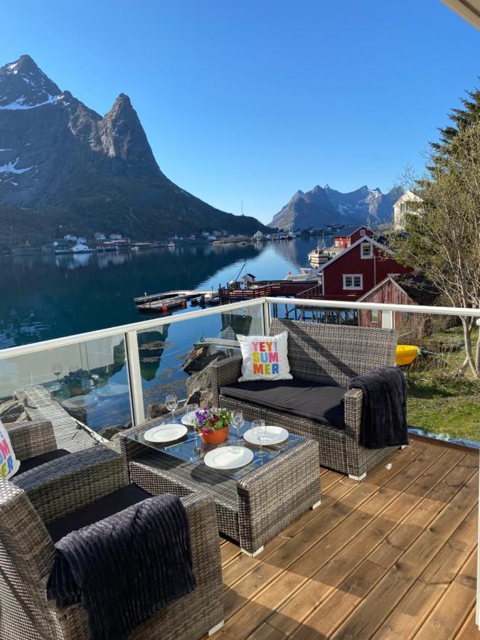 Reine Retro Villa - Cozy Villa With A Fantastic View Exterior photo