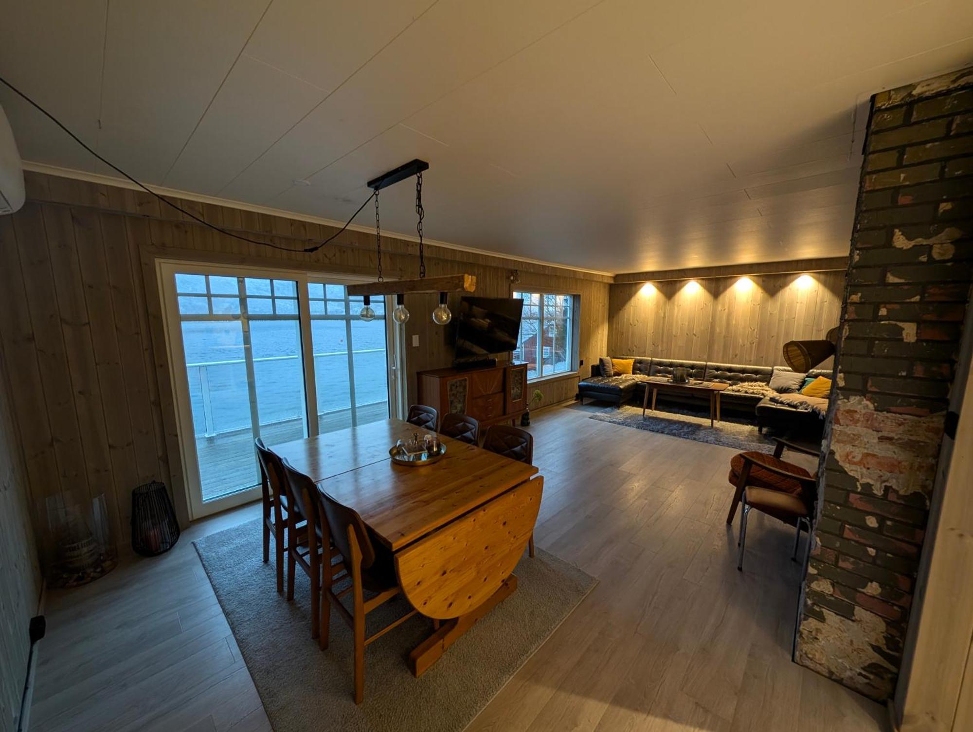 Reine Retro Villa - Cozy Villa With A Fantastic View Exterior photo
